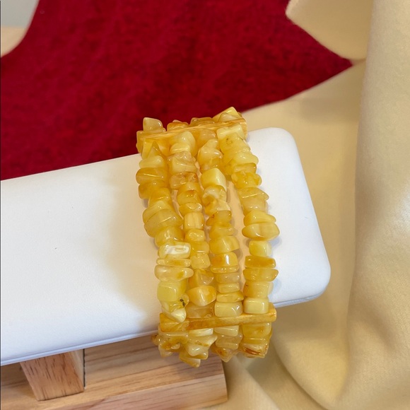 Multi-Strand Yellow Necklace Set - Picture 2 of 8